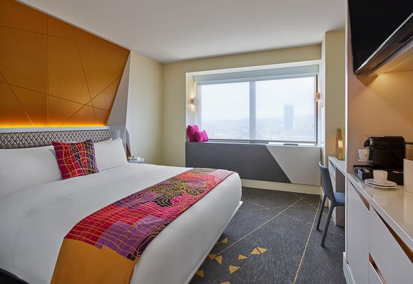 W San Francisco Reveals Gold Fever Guest Room Renovations