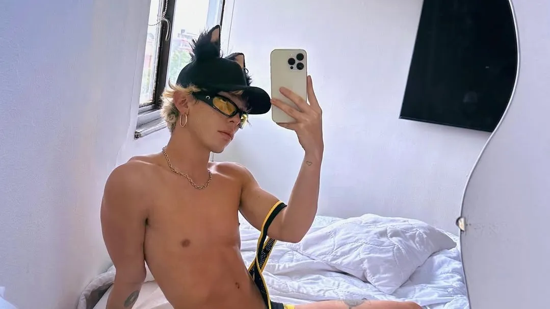 Fifty Shades of Cosplay with Micke Holguin 